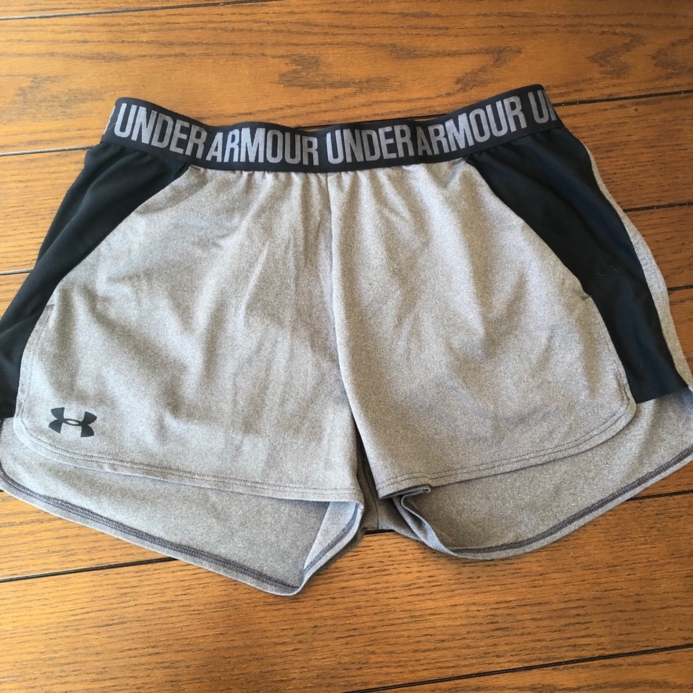 ❌SOLD❌ Medium Under Armour Shorts (With pockets!)